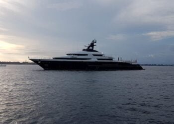 Indonesia Seizes Luxury Yacht, Questions Crew in Malaysian 1MDB Scandal