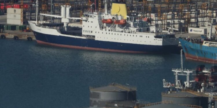 RMS St. Helena to Return as Anti-Piracy Armory in Gulf of Oman