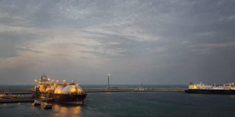 Total to Set Up LNG Bunkering Hub in Oman
