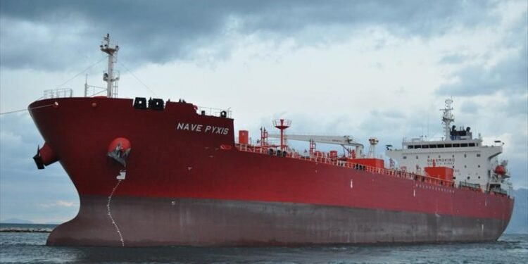 nave Pyxis
