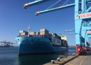 Vistula Maersk – New Ice-Class Feeder Vessel Makes Maiden Call in Russia [Photos]