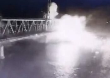 Video: Russian Suicide Drone Boat Strikes Ukrainian Bridge