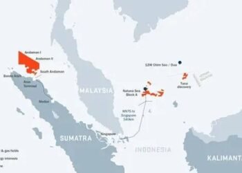Indonesia Dispatches Warship to Monitor Chinese Coast Guard Vessel Near Offshore Fields