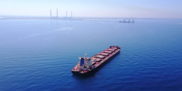 bulk carrier ship