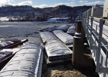 Unified Command Responding to Breakaway Barges on Ohio River