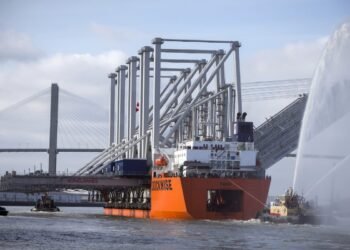 PHOTOS: New Neo-Panamax Cranes Arrives at the Port of Savannah