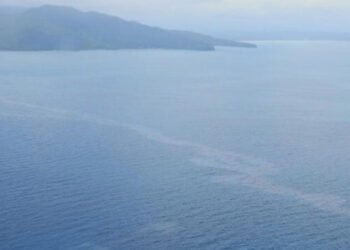 Small Tanker Sinks and Spills Fuel off Philippines