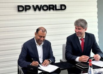 Mike Bhaskaran, Group Chief Technology Officer, Digital Technology, DP World and Murat Seitpesinov, Chairman of the Integral Petroleum Group signing the new agreement