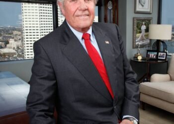 Nonprofit Honors Boysie Bollinger for Outstanding Achievements