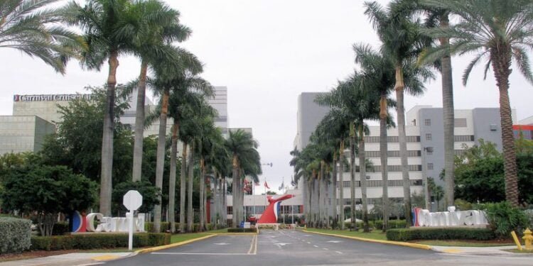 Carnival Sees Storm-Hit Caribbean Cruise Industry Rebounding by Winter