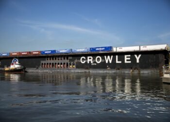 crowley flat-deck barge