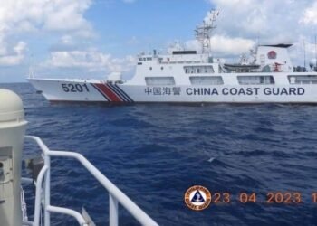 China Coast Guard in "Dangerous" Close Encounter in S. China Sea