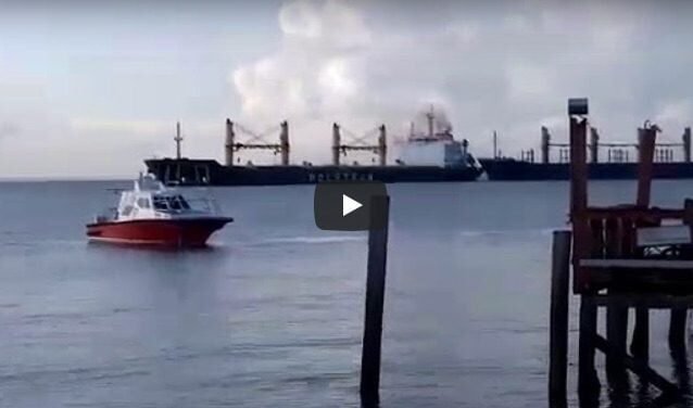 Video Captures Bulker Crash in Brazil