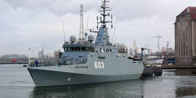 Remontowa Delivers Mine Destroyer to Polish Navy