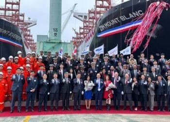 Seaspan Names Two New LNG Containerships in Korea