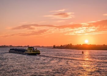 Oil Barges Short Sea Ship Fuel To Berlin