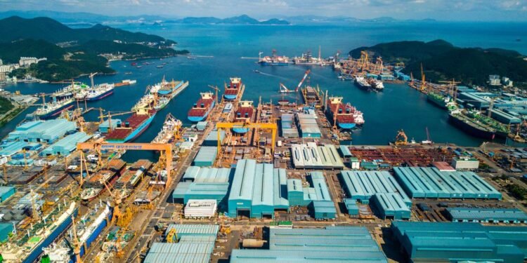 South Korean Shipyards in Tough Battle with Undercutting Chinese Rivals