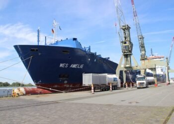 2011-Built Containership Undergoes LNG Fuel Conversion in Germany