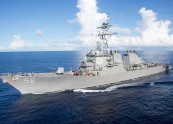 U.S. Destroyer Challenges China’s Claims in South China Sea
