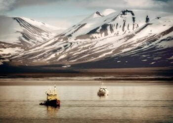 In Case Affecting Oil, Norway Supreme Court Says EU Ships Cannot Fish Arctic Snow Crab