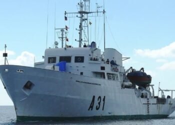 Spanish Hydrographic Survey Ship Runs Aground off Ibiza