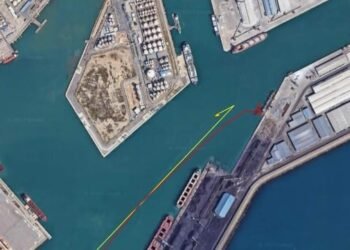 Bulk Carrier Strikes Moored Bulker at Port of Tarragona