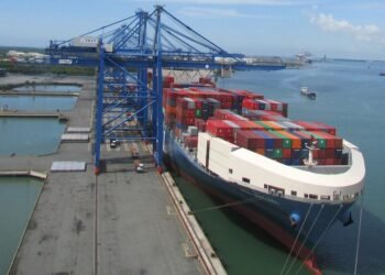 MOL: Containership ‘Windshield’ Achieves 2% Emissions Savings