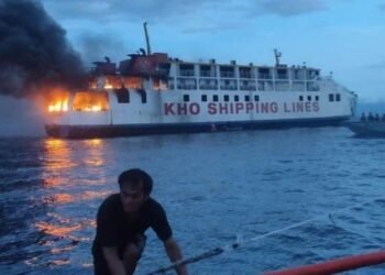 Video: Philippine Coast Guard Puts Out Fire on Ro/Pax Ferry