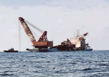 Malaysia Detains Chinese Grab Dredger for War Grave Desecration