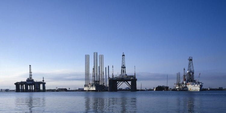 Rival Drilling Tycoons Place Bets on Offshore Oil Rig Recovery