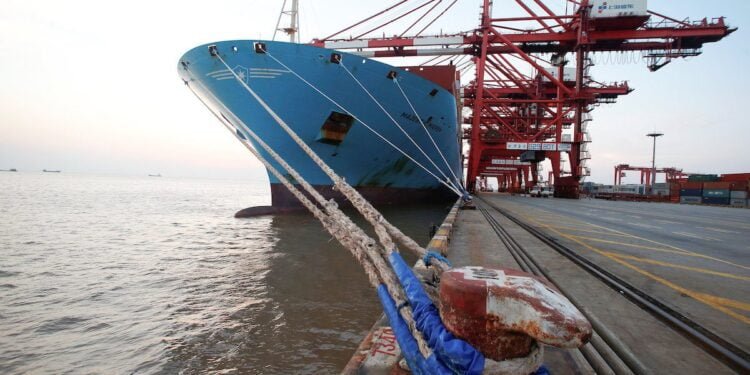 Swim or Sink Outlook Prompts Asia Shipping Lines to Face Mergers