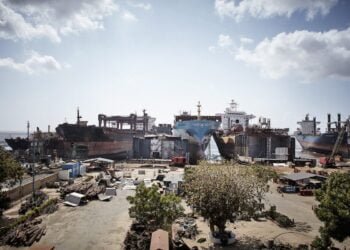 Containership Scrapping Ramps Up as Panamax Values Continue in the Doldrums