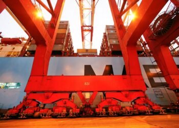 Port and Container Terminal Consolidation Can Mitigate the Impact of ULCVs