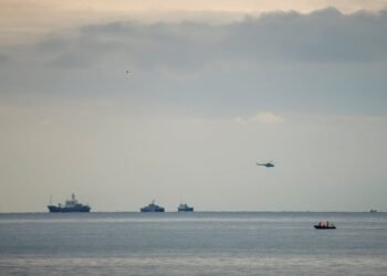 Suspecting Pilot or Technical Error, Russia Hunts for Crashed Jet’s Black Boxes in Black Sea
