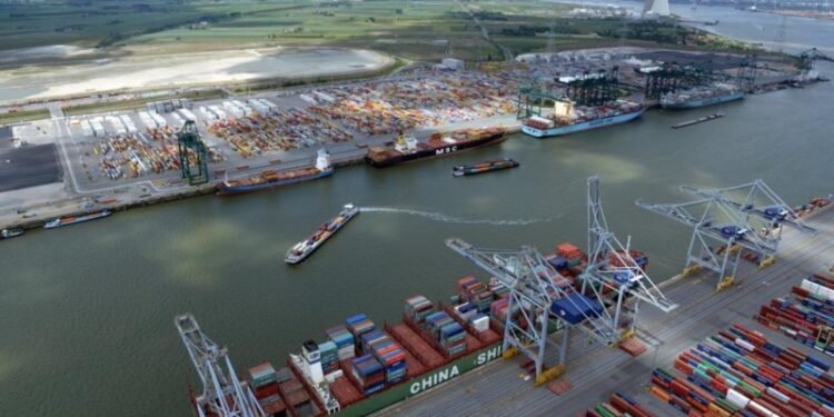 Port of Antwerp Reports Record Freight Volumes in 2016