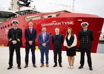 Champagne Smashes as Grampian Tyne SOV is Named for Dogger Bank Wind Farm