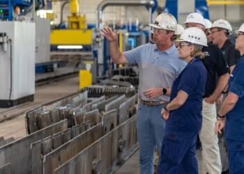 USCG Commandant Visits Austal USA
