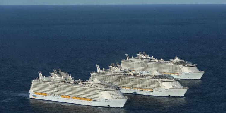 Ship Photos of the Day – World’s Three Biggest Cruise Ships Meet at Sea