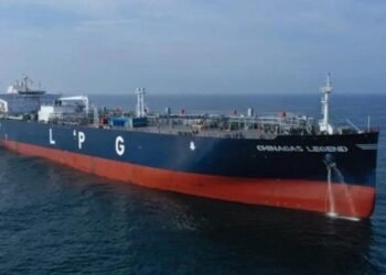 Tug Sinks After Collision With LPG Carrier on Suez Canal