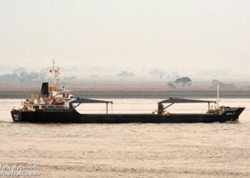 Gunmen Seize Six Crew from Bulk Carrier in Philippines