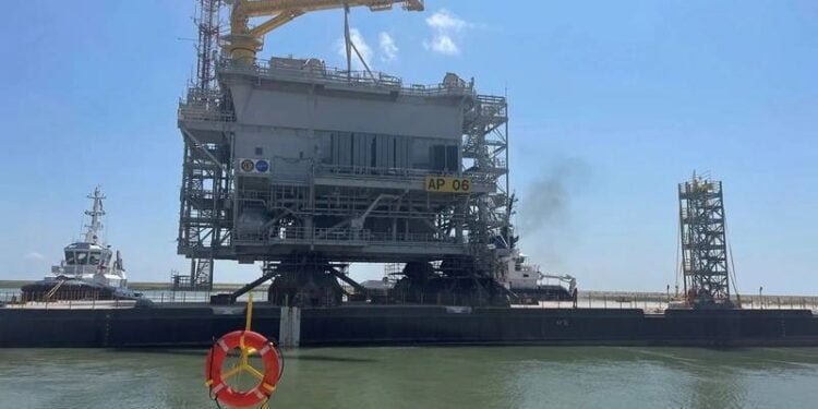 First US-Built Offshore Wind Substation Sets Sail