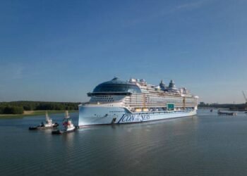 World's Largest Cruise Ship Starts Sea Trials