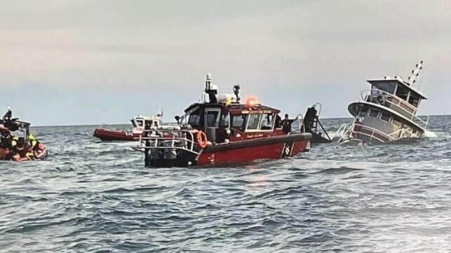 Three Crewmembers Saved from Sinking Tugboat off South Carolina Three Crewmembers Saved from Sinking Tugboat off South Carolina