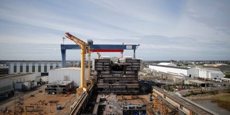 France Vows to Keep Stake in Struggling STX Shipyard