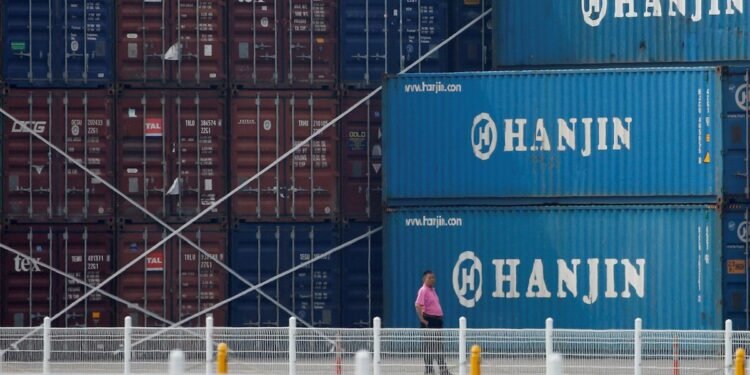 Last Holdout in Korean War Sees Once-Busy Docks Idled by Hanjin Last Holdout in Korean War Sees Once-Busy Docks Idled by Hanjin
