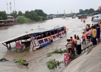 Reckless Piloting, Overcrowding Eyed in Fatal Thai Boat Accident