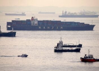 Hanjin Gets $54 Million Loan to Unload Stranded Cargo