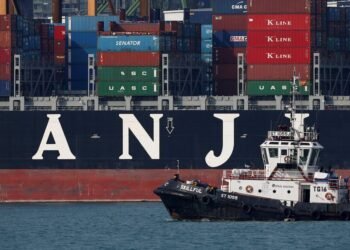 Hanjin Containership Involved in Collision in Singapore