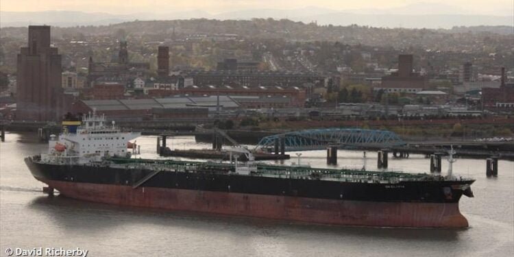Oil Tanker SN_OLIVIA