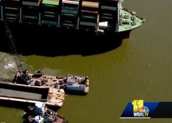 Dredging to free grounded Ever Forward